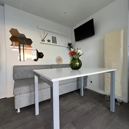 Regina Villa *